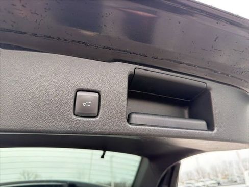 Used 2022 Ford Escape SEL w/ Technology Package image 12