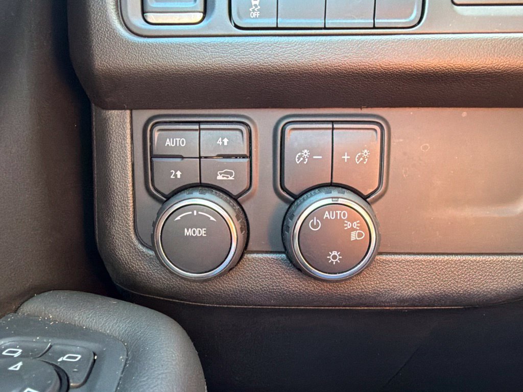 Used 2024 Chevrolet Tahoe LT AWD/4WD image 27