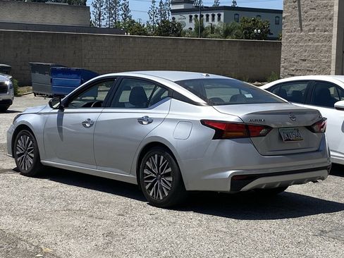 Certified 2024 Nissan Altima 2.5 SV FWD image 4