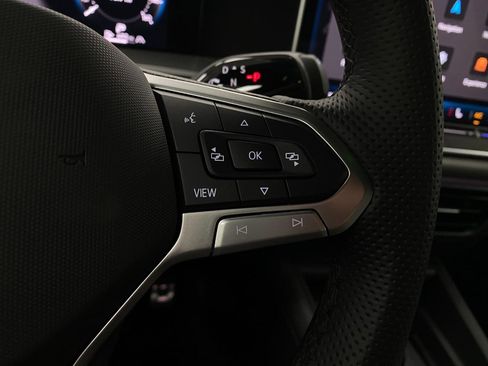 New 2025 Volkswagen Tiguan SE R-Line image 17