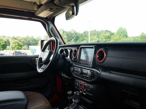 Used 2021 Jeep Wrangler Unlimited Sahara AWD/4WD image 14