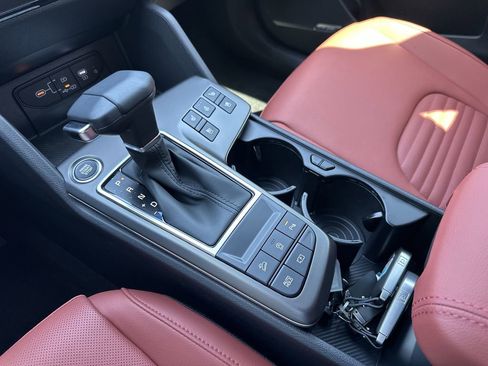 New 2026 Kia Sportage SX image 28