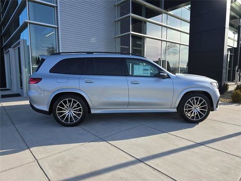 New 2026 Mercedes-Benz GLS 450 4MATIC image 2