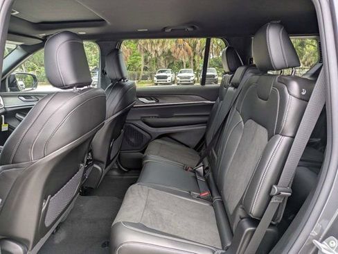 New 2026 Jeep Grand Cherokee L 2WD image 14