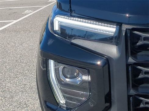 Used 2025 GMC Canyon Elevation w/ Convenience Package image 10