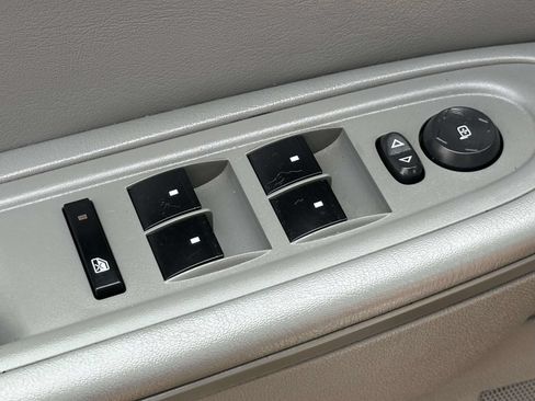 Used 2017 Chevrolet Traverse LS FWD image 15
