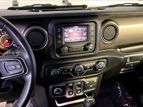 Used 2020 Jeep Wrangler Sport AWD/4WD image 7