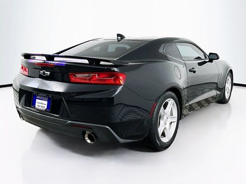 Used 2017 Chevrolet Camaro LT RWD image 6