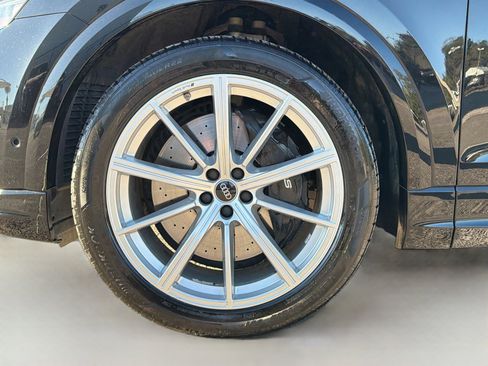 Used 2022 Audi RS Q8 image 41