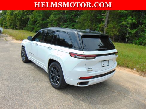 Certified 2025 Jeep Grand Cherokee Summit w/ Adv Protech Group IV AWD/4WD image 10