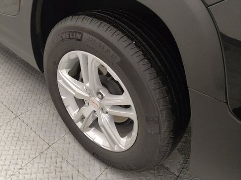 Used 2024 GMC Terrain SLE w/ LPO, Floor Liner Package image 31