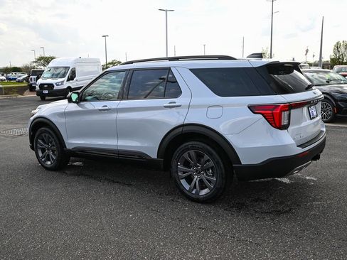 New 2026 Ford Explorer Active w/ Active Comfort Package AWD/4WD image 7