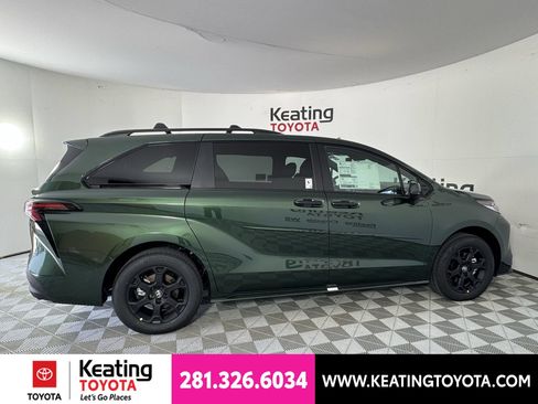 New 2026 Toyota Sienna XLE Woodland Edition AWD/4WD image 4
