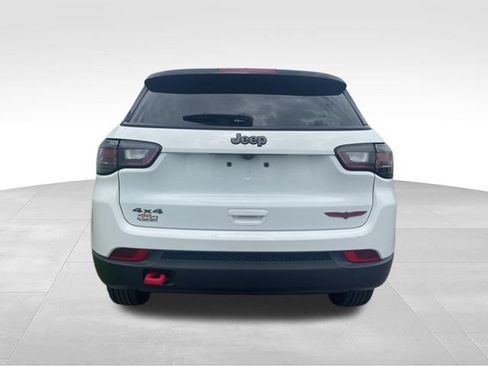 Used 2022 Jeep Compass Trailhawk w/ Trailhawk Elite Group AWD/4WD image 11