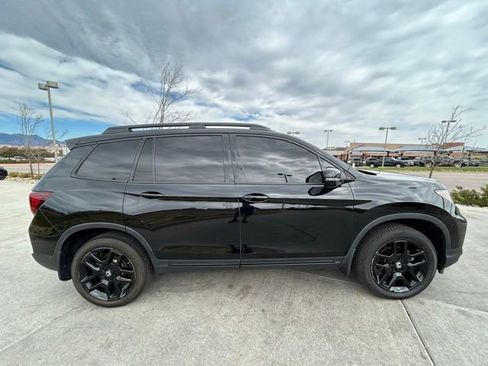 Used 2024 Honda Passport Black Edition image 9