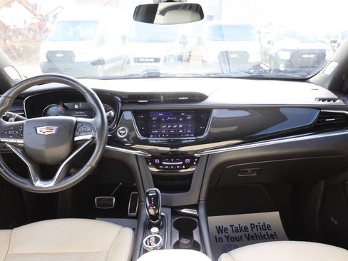 Used 2020 Cadillac XT6 Sport image 14