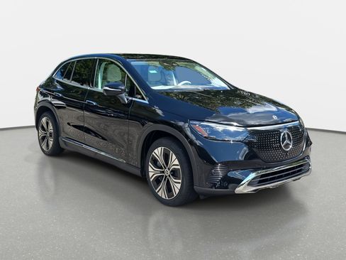 New 2026 Mercedes-Benz EQE 320 4MATIC SUV image 3