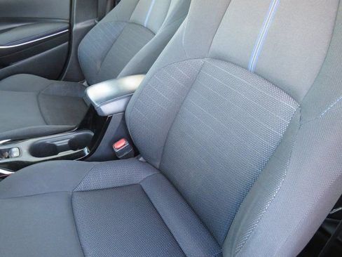 Used 2022 Toyota Corolla SE image 18