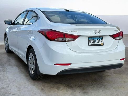 Used 2016 Hyundai Elantra SE image 14