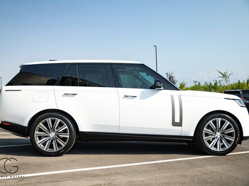 Used 2023 Land Rover Range Rover SE AWD/4WD image 15