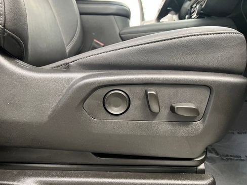 Used 2025 Chevrolet Tahoe Z71 AWD/4WD image 24