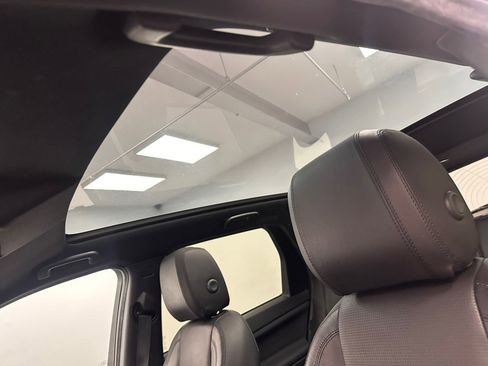 Used 2018 Land Rover Discovery Sport HSE image 20