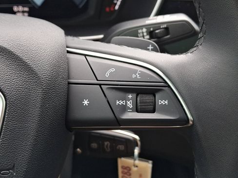 Used 2025 Audi Q3 2.0T Premium image 22