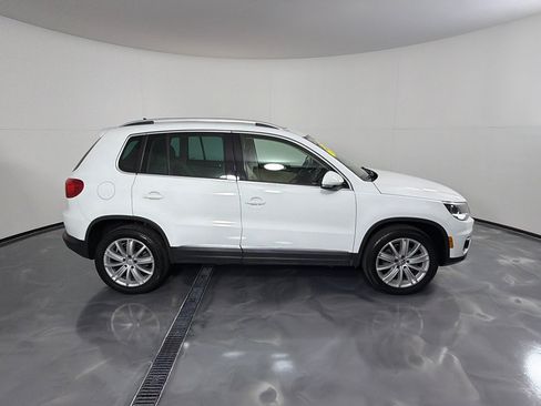 Used 2015 Volkswagen Tiguan SE FWD image 4