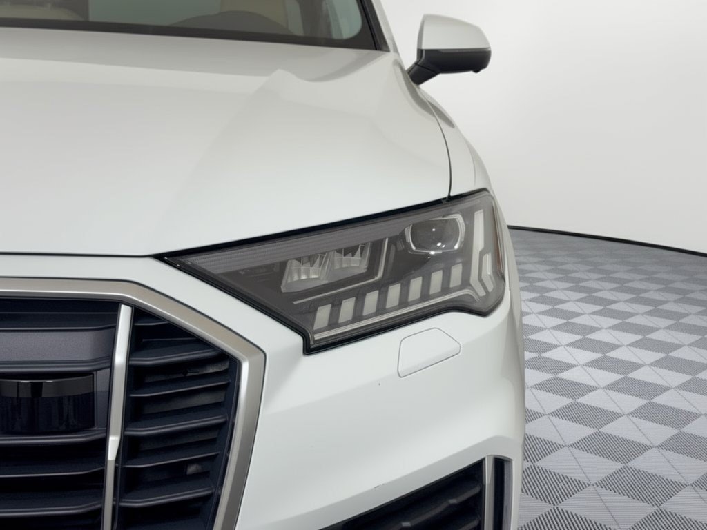 Used 2023 Audi Q7 2.0T Premium Plus w/ Premium Plus Package AWD/4WD image 12