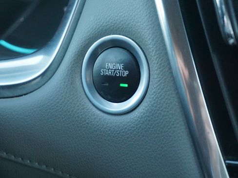 Used 2018 Chevrolet Traverse LT image 11