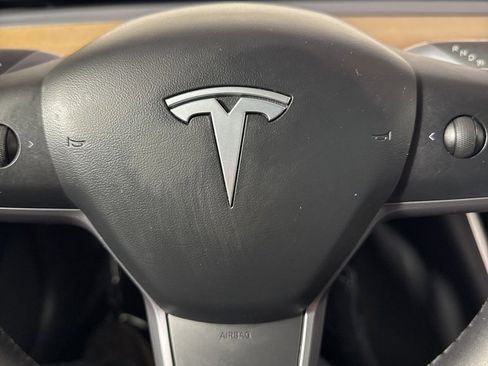 Used 2020 Tesla Model 3 Performance image 31