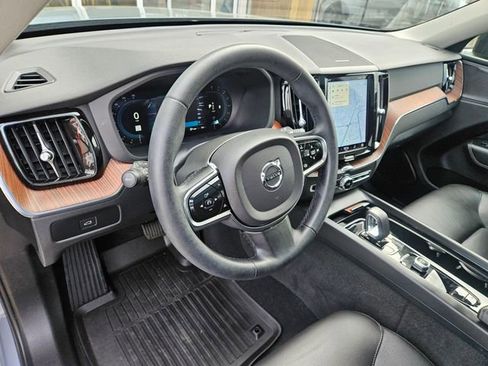 Used 2023 Volvo XC60 B5 Plus w/ Climate Package image 15
