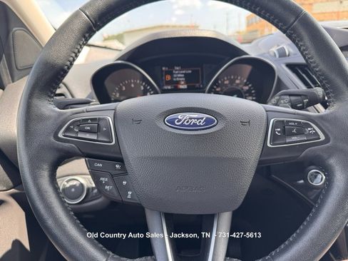 Used 2018 Ford Escape Titanium w/ Ford Safe & Smart Package AWD/4WD image 30
