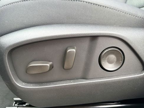 New 2026 Chevrolet Equinox LT w/ Convenience Package II image 17