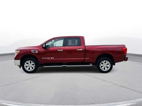 Used 2017 Nissan Titan SV image 34