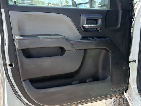 Used 2019 GMC Sierra 3500 4x4 Crew Cab w/ Sierra Convenience Package image 9