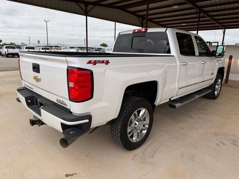 Used 2019 Chevrolet Silverado 2500 High Country w/ Duramax Plus Package AWD/4WD image 8