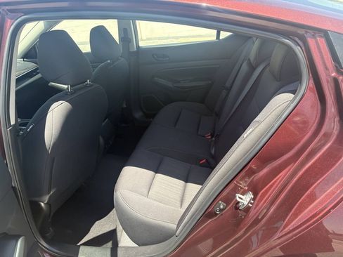 Used 2025 Nissan Altima 2.5 SV FWD image 13