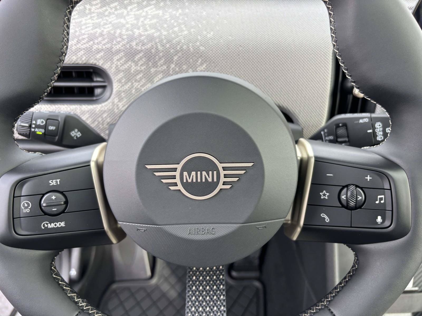 New 2026 MINI Cooper 2-Door Hardtop FWD image 15