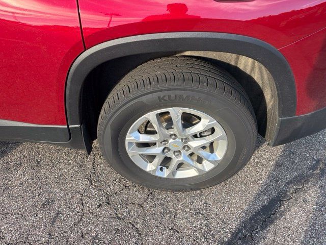 Used 2021 Chevrolet Traverse LT FWD image 16