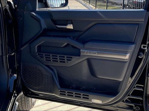 Used 2025 Toyota Tacoma TRD Sport w/ TRD Sport Upgrade Package image 24