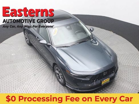 Used 2024 Honda Accord EX-L image 3