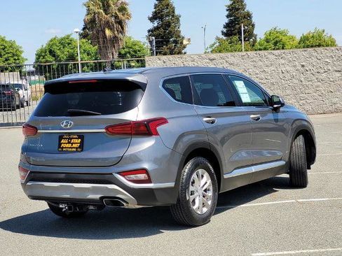 Used 2019 Hyundai Santa Fe SE FWD image 4
