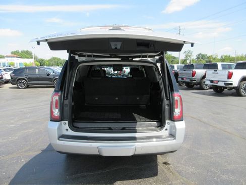 Certified 2018 GMC Yukon XL Denali w/ Denali Ultimate Package AWD/4WD image 9