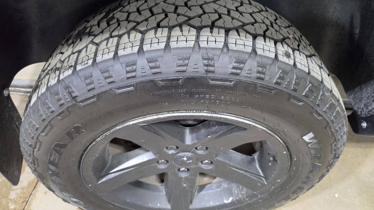 Used 2012 RAM 1500 Express w/ ST Popular Equipment Group AWD/4WD image 12