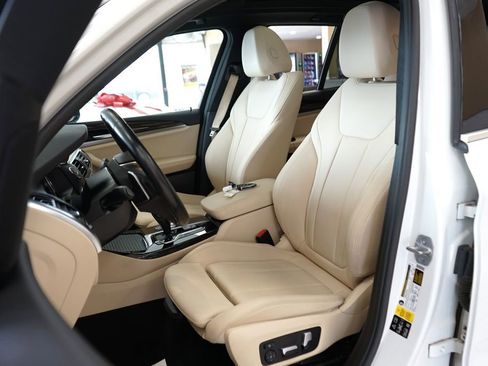 Used 2019 BMW X3 xDrive30i w/ Premium Package image 2