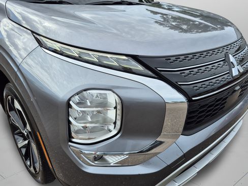 Used 2022 Mitsubishi Outlander SE FWD image 33