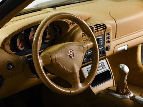 Used 2002 Porsche 911 Turbo AWD/4WD image 4