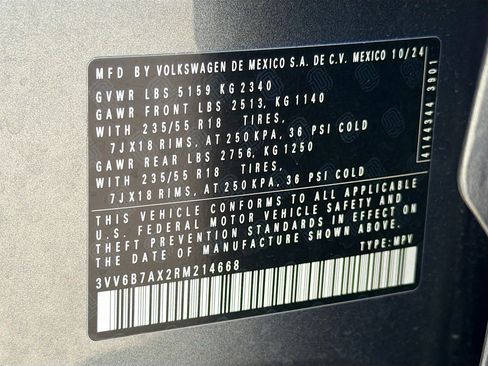 Used 2024 Volkswagen Tiguan Wolfsburg Edition image 43