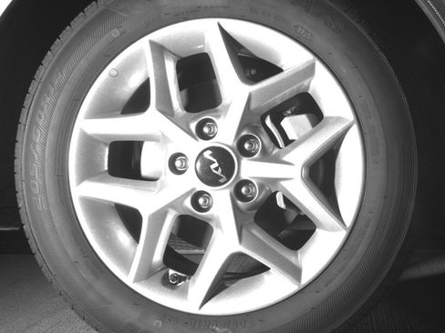 Used 2025 Kia Soul LX w/ LX Technology Package FWD image 13